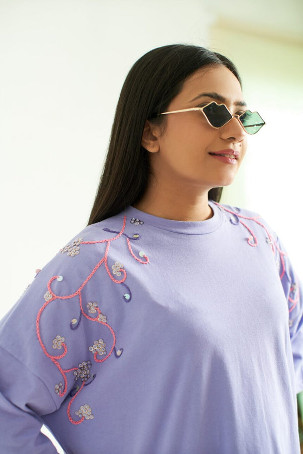 Lilac Baggy T-Shirt with Embroidery and Embellishment, 3/4 Sleeves and Crew Neck