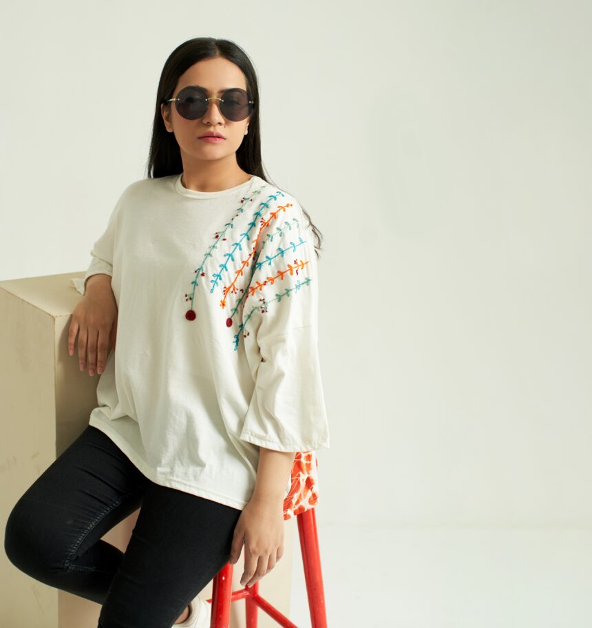 White Baggy T-Shirt with Multi Color Embroidery, Tie and Dye back , 3/4 Sleeves and Crew Neck